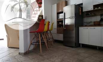 Imagem 7: Belíssimo sobrado em condomínio, localizada aproximadamente100 metros da praia de Maitinga