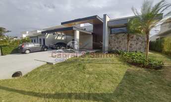 Imagem: Casa de alto padrão à venda no condomínio