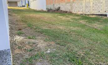 Imagem: Terreno bem localizado em Condomínio Fechado