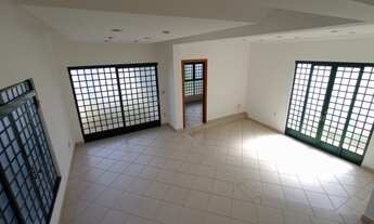 Imagem: Lindo Sobrado no Centro de Jaguariúna para