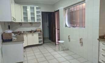 Imagem: 3 dormitórios, 1 suítes, 3 banheiro, 4