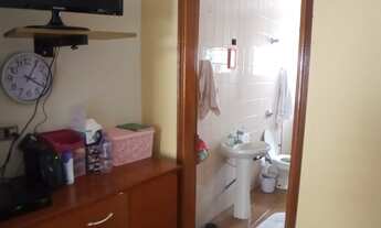 Imagem 2: Casa com três quartos sendo uma suíte, sala, copa, cozinha, Banheiro Social mais edícula c