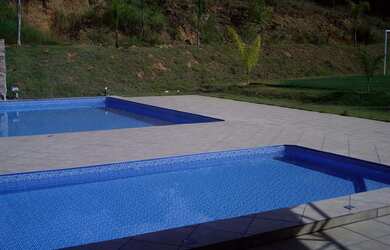 Imagem 2: 862M² de Área Construída, 800M² de Área Total