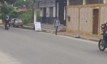 Imagem: 450M² de Área Total na Rua Alfredo Menezes