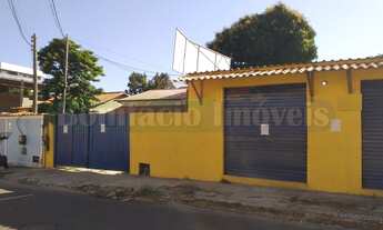 Imagem 3: 450M² de Área Total na Rua Jaime Warde Carvalho