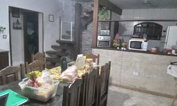 Imagem 6: 4 dormitórios, 2 banheiro, 2 vagas na garagem