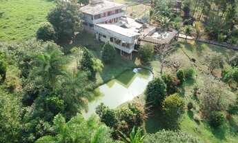 Imagem: 8 dormitórios, 5 suíte, 7 banheiro