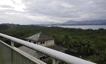 Imagem: 4 dormitórios na Estrada Francisco Da Cruz