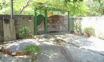 Imagem 2: 2 dormitórios, 1 banheiros, 3 vagas na garagem, 75M² de Área Construída, 450M² de Área Tot