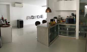 Imagem 7: 4 dormitórios na Rua Georgina De Albuquerque