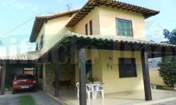 Imagem: 4 dormitórios na Rua Hilda Cardoso