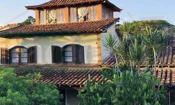 Imagem 2: 7 dormitórios, 2 suíte, 4 banheiro, 5 vagas na garagem