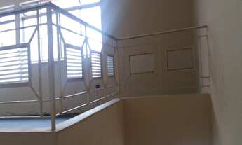 Imagem 4: 6 dormitórios, 1 suítes, 4 banheiro, 2 vagas na garagem, 220M² de Área Construída