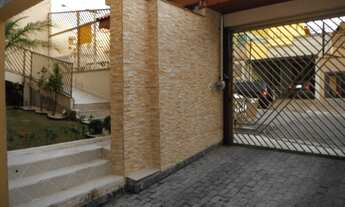 Imagem 4: 3 dormitórios, 1 suítes, 2 banheiro, 2 vagas na garagem