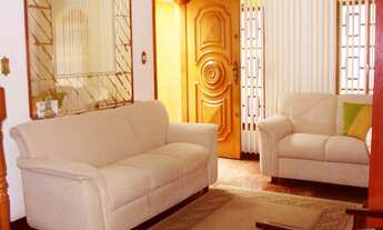 Imagem 2: 3 dormitórios, 1 suítes, 3 banheiro, 2 vagas na garagem