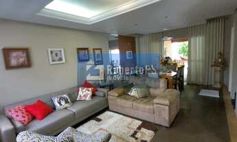 Imagem 2: Oportunidade: Sobrado com 4 dormitórios, suíte, 3 salas, na Villa Branca em Jacareí-SP. Es