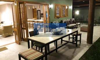 Imagem 2: Magnífica Casa de Luxo à Venda em Ubatuba-SP, Bairro Maranduba - 3 Quartos, 3 Suítes, 2 Sa