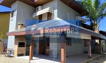 Imagem: Sobrado de esquina com varanda e linda vista