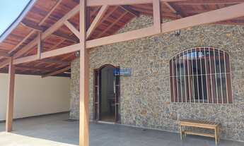 Imagem: Casa térrea com 159m2 construídos em terreno