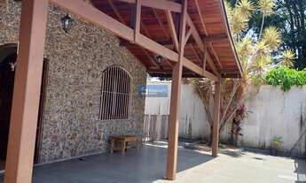 Imagem 2: Casa térrea com 159m2 construídos em terreno de 275m2