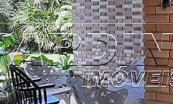 Imagem: Casa à venda, bem localizada, toda murada