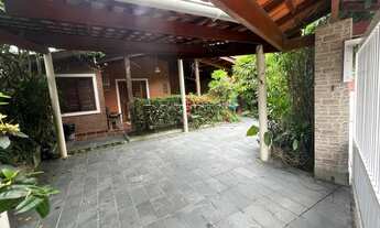 Imagem: Casa com 4 dormitórios, piscina e espaço