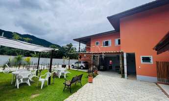 Imagem: Ótima pousada no Saco da Ribeira, próxima