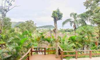 Imagem 6: Ótima casa com 5 suítes, churrasqueira e piscina, no condomínio Domingas Dias em Ubatuba!