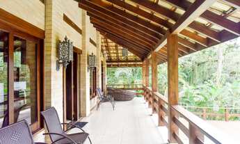 Imagem 2: Ótima casa com 5 suítes, churrasqueira e piscina, no condomínio Domingas Dias em Ubatuba!