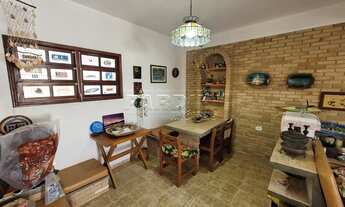 Imagem 2: Sobrado próximo das marinas do saco da ribeira, na praia do Lázaro em Ubatuba!