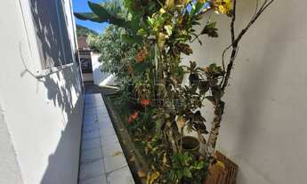 Imagem 7: Sobrado próximo das marinas do saco da ribeira, na praia do Lázaro em Ubatuba!