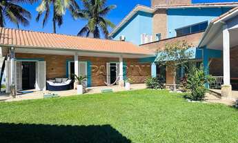Imagem 2: Linda casa assobradada com 5 dormitórios e área gourmet na praia do Lázaro em Ubatuba!