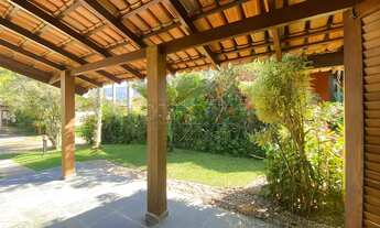 Imagem 3: Casa térrea em condomínio com 4 suítes e área gourmet, na praia Dura em Ubatuba!