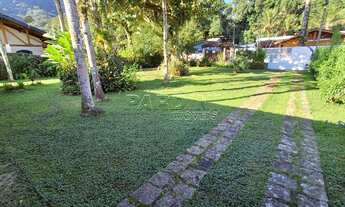 Imagem 2: Ótima casa com 4 dormitórios, terreno de 1.100 m2, a apenas 280 metros do mar, na praia do