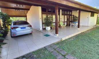 Imagem 3: Ótima casa com 4 dormitórios, terreno de 1.100 m2, a apenas 280 metros do mar, na praia do