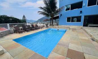 Imagem 2: Linda casa assobradada com 5 dormitórios, espaço gourmet e piscina, na praia do Perequê-Mi