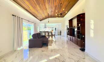 Imagem: RESIDÊNCIA TÉRREA, CLARA E AREJADA, NO