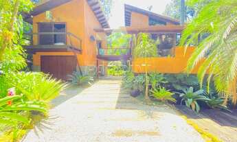 Imagem 2: Linda casa com 3 suítes e área gourmet na praia do Félix em Ubatuba!