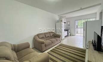 Imagem: Amplo apartamento com 2 dormitórios e varanda