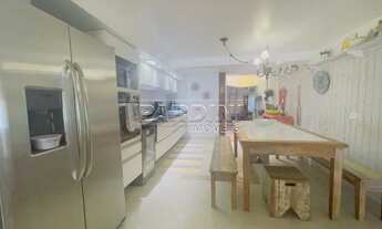 Imagem 5: Lindo triplex frente ao mar com 3 dormitórios e varanda gourmet na praia do Lázaro em Ubat