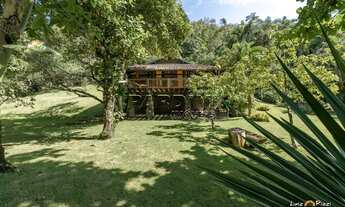 Imagem: Ótima casa em estilo rústico, pé na areia