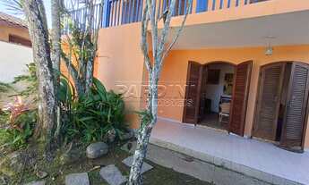 Imagem 2: Excelente sobrado com 5 dormitórios e área de churrasqueira, próximo das praias do Lázaro