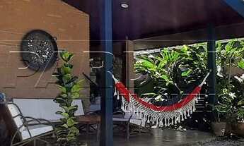 Imagem 2: Casa em condomínio com 4 suítes e espaço gourmet na praia do Lázaro em Ubatuba!