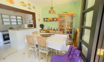 Imagem 2: Lindo sobrado em condomínio, com 2 dormitórios e churrasqueira, na praia do Lázaro em Ubat