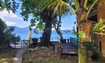 Imagem: Excelente casa frente ao mar com 9 suítes