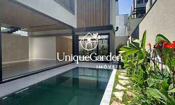 Imagem 2: Belíssima Casa no Condomínio Alphaville: 4 Quartos, 4 Suítes, 3 Salas, 2 Vagas, 390 m² São