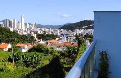 Imagem 2: 3 dormitórios, 3 suíte, 4 banheiro, 2 vagas na garagem, 180M² de Área Construída