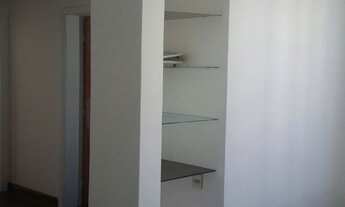 Imagem: 3 dormitórios, 2 banheiro, 1 vaga na garagem