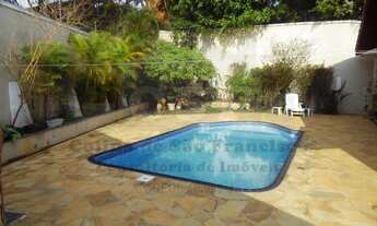 Imagem 4: Imóvel com 22 anos com projeto moderno em revestimento de madeira nobre ( Ipê , Mogno ) Ru