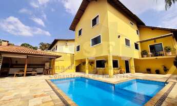 Imagem: Luxuosa casa em condomínio à venda em